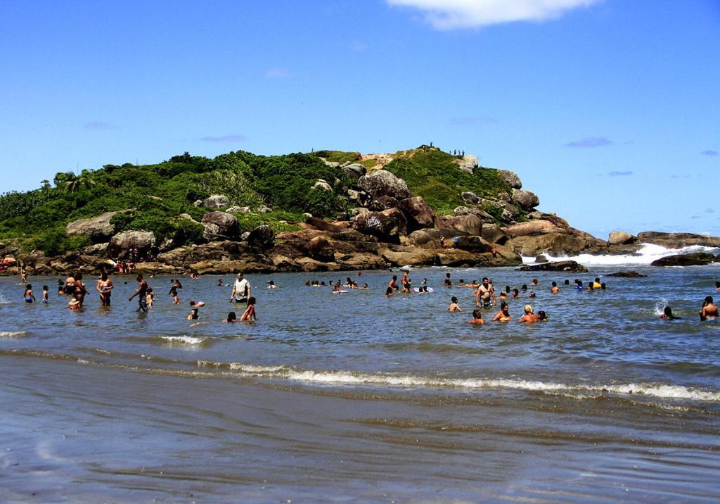 Casa Com Piscina , Churrasqueira, Wi-Fi, Em Rua De Areia A 1Km Da Praia, Bairro Sussegado, Proibido Uso De Som Extremamente Alto Ideal Para Descansar Itanhaém 외부 사진